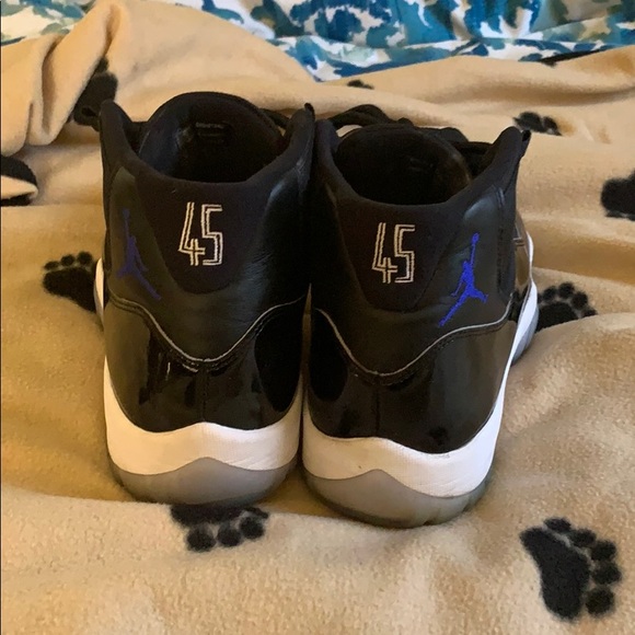 Space jam Jordan 11s - Picture 4 of 4